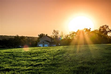 [Teaser] Farmhouse morning .